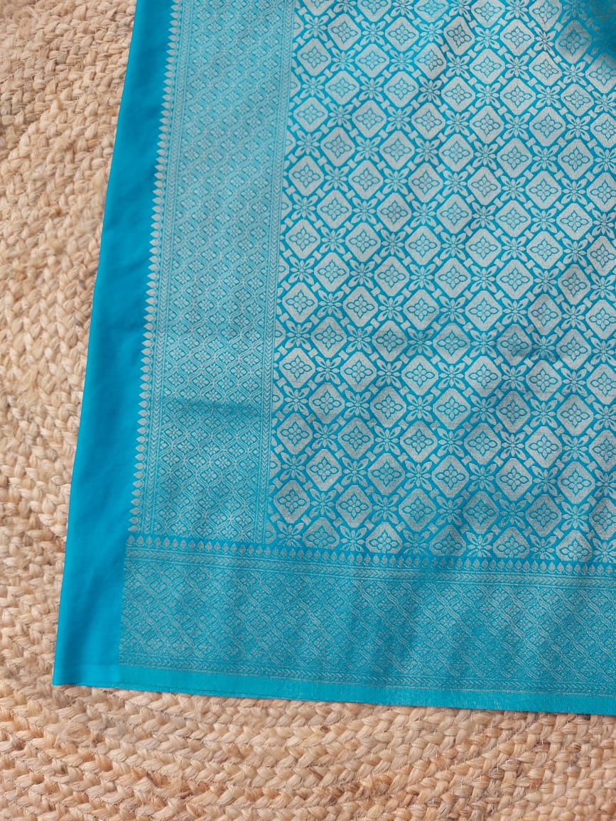 Pure Georgette Geometric Pattern Blue Saree
