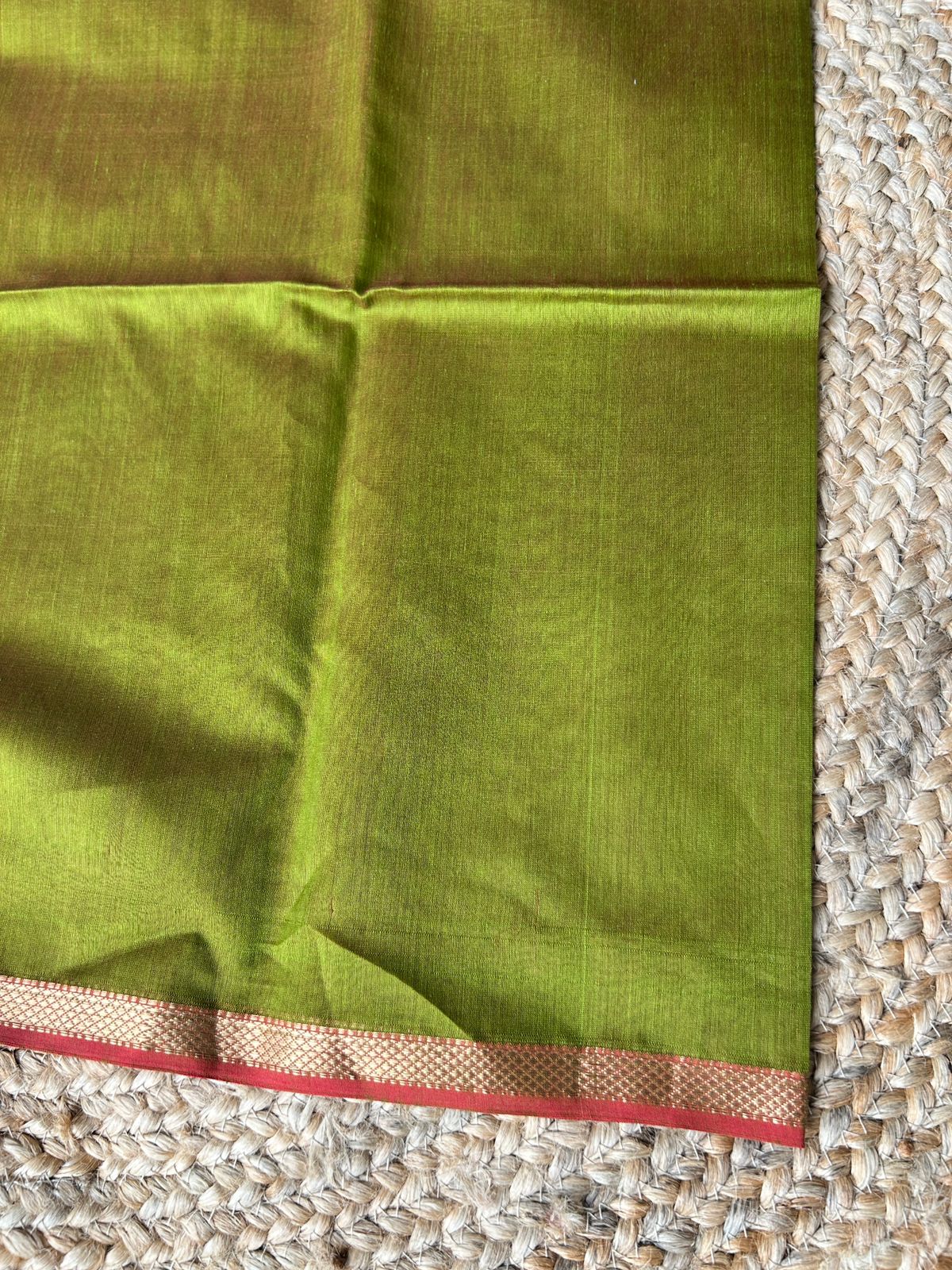 Pure Handloom Maheshwari Mehendi Green Saree