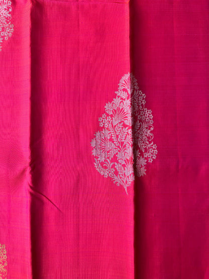 Pure Handloom Kanjivarm magenta silk saree