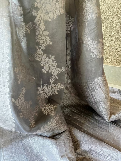 Chiffon silk with Banaras pattern grey saree