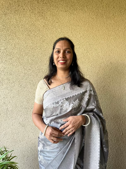 Chiffon silk with Banaras pattern grey saree