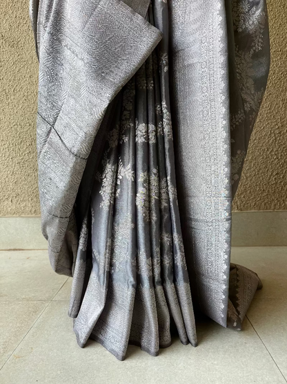 Chiffon silk with Banaras pattern grey saree