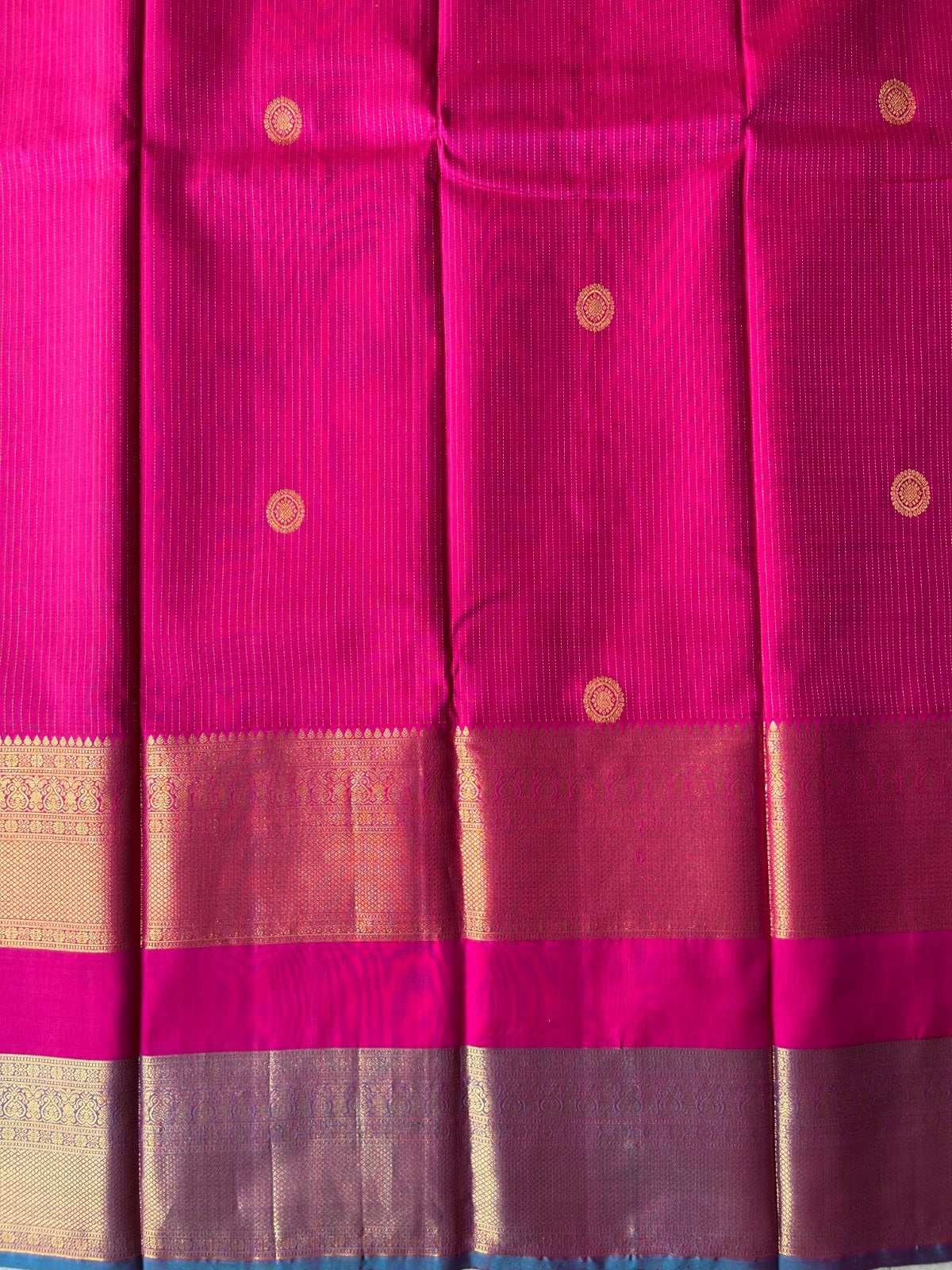 Pure handloom kanjivaram silk magenta saree